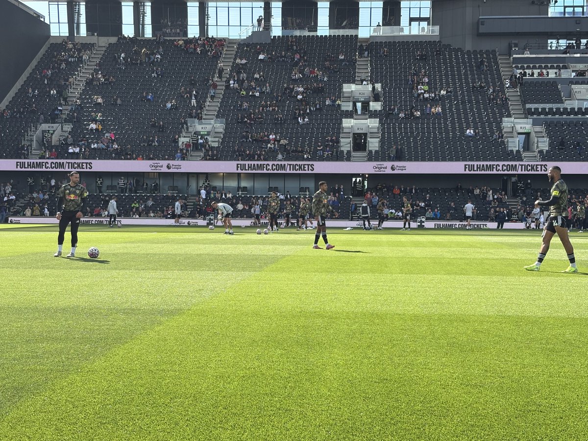 First time watching this new Leeds side live this season and I thought the performance was ok, but we sat back far too early. You could see a goal coming. Stacy disappointing and I think will lose his place to Tanaka. Okafor only threat going forward in first half #lufc