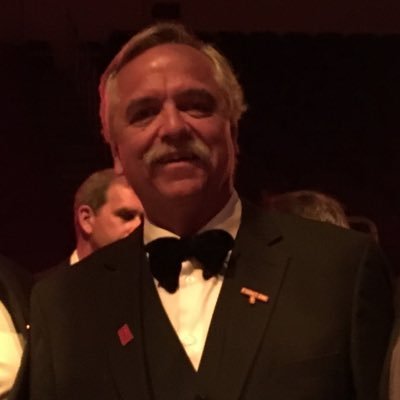 CoachHarveyHyde's tweet image. Today at 11:05pm @KMETRadio  #PeteArbogast #HowDoYouDo #12Pack
@CFBPlayoff
@uscfb
#CollegeFootballReport #FightOn #HuddleUpandBuckleUp