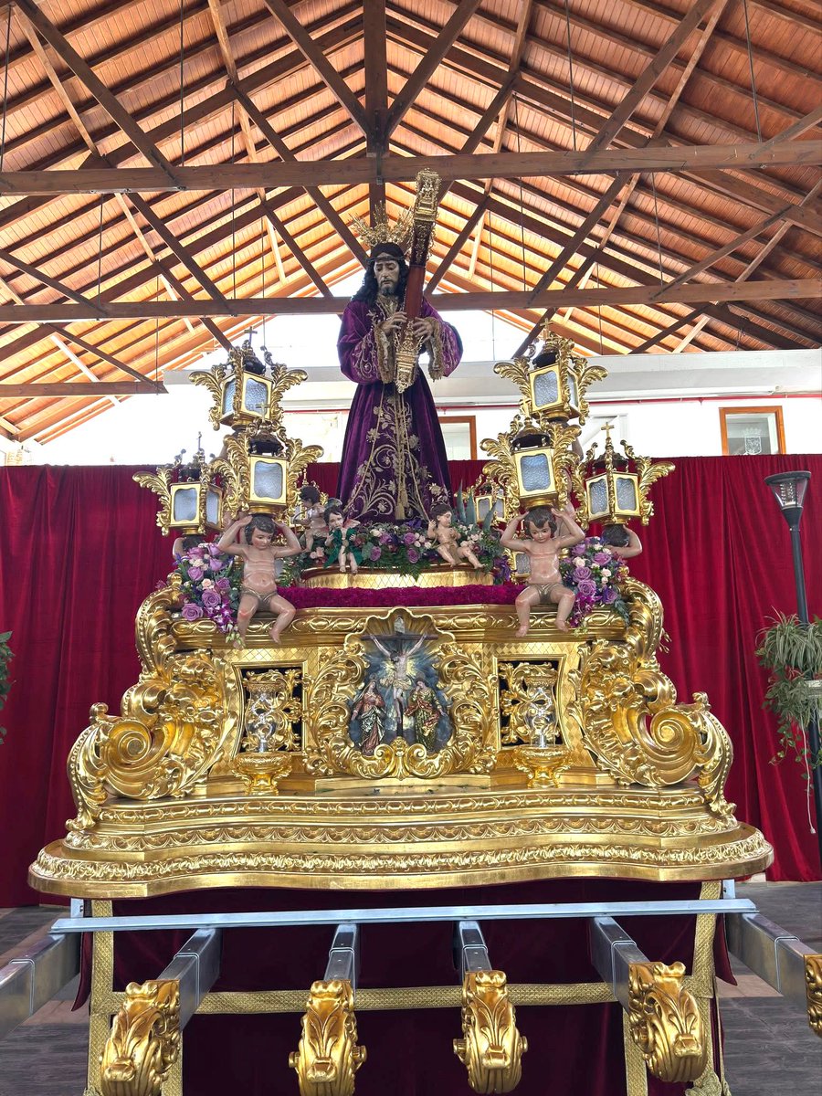 CORPORATIVO| #EcceyAmor25

Hoy, 13 de septiembre, #VélezMálaga vive una jornada histórica de fé, con la procesión extraordinaria de Jesús Nazareno “El Pobre”, con motivo del 75º aniversario de la bendición de su Sagrada Imagen. 

#CofradiasVM #SSantaVelez
