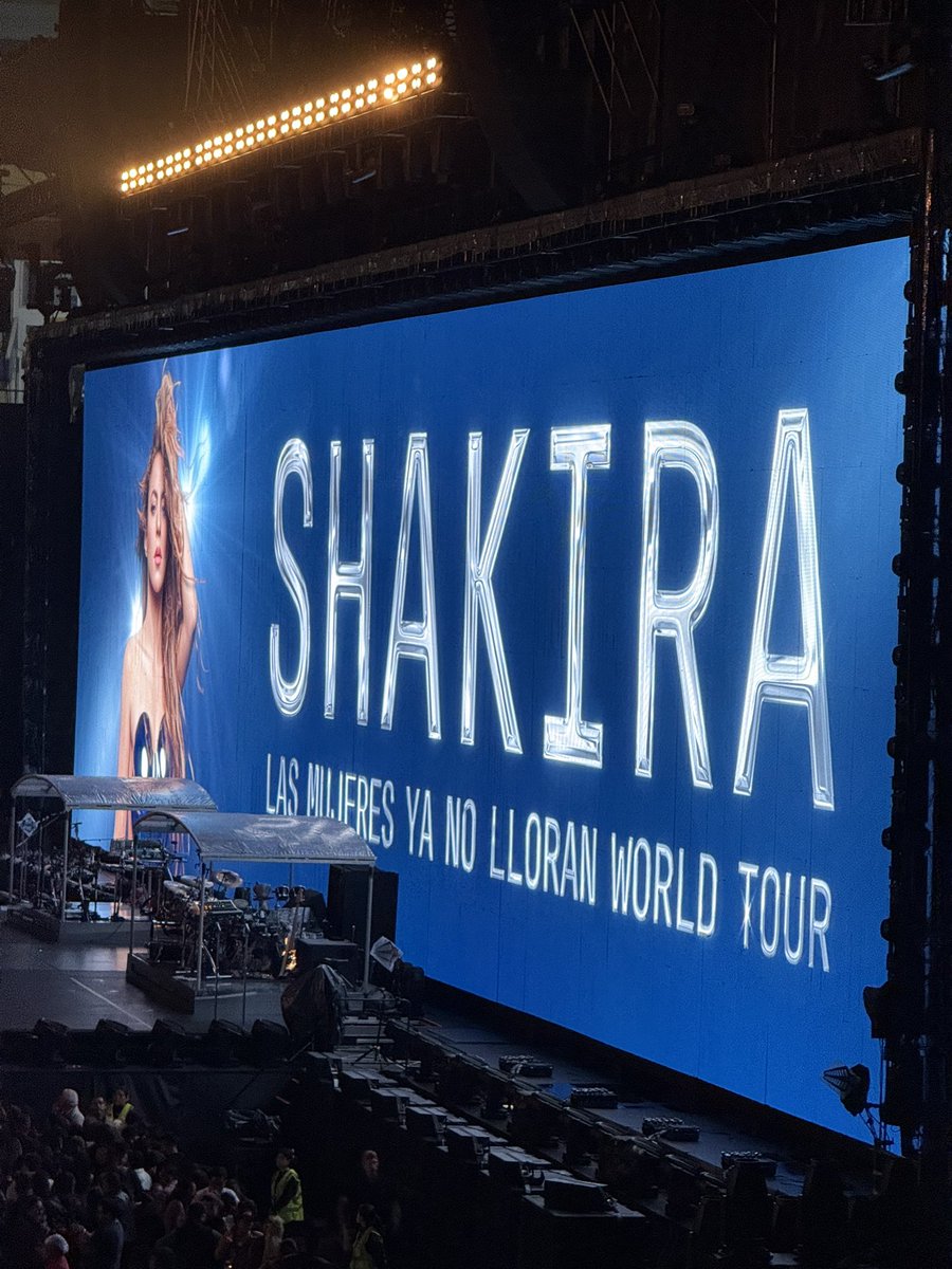 GiovanniMG7's tweet photo. S H A K I R A 🐺💎✨🎤

Las mujeres ya no lloran world tour 🥲🌎💃🏼

Un concierto donde se presentó la mejor artista latina con un derroche de talento, disciplina, carisma, tecnología y pasión por la música.

Shakira 🥇
#Shakiraworldtour 🎸
#LMYNLWorldTour 💶
#Laloba 🐺 https://t.co/Yn3fJhSjI2