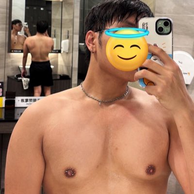 #NewProfilePic (新個人資料照片)