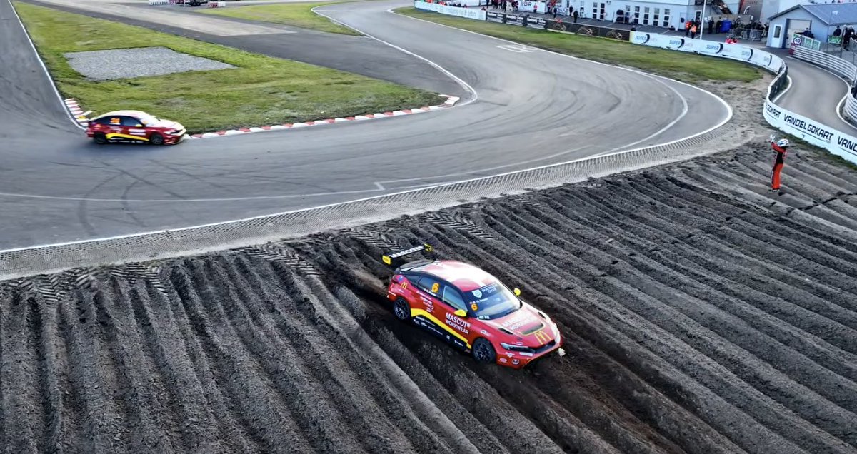 TouringCarTimes's tweet photo. Ebdrup claims provisional #TCRDenmark title after controversial clash with team-mate Jensen: https://t.co/5FgHs7uIoB https://t.co/cxxYgcgwLS