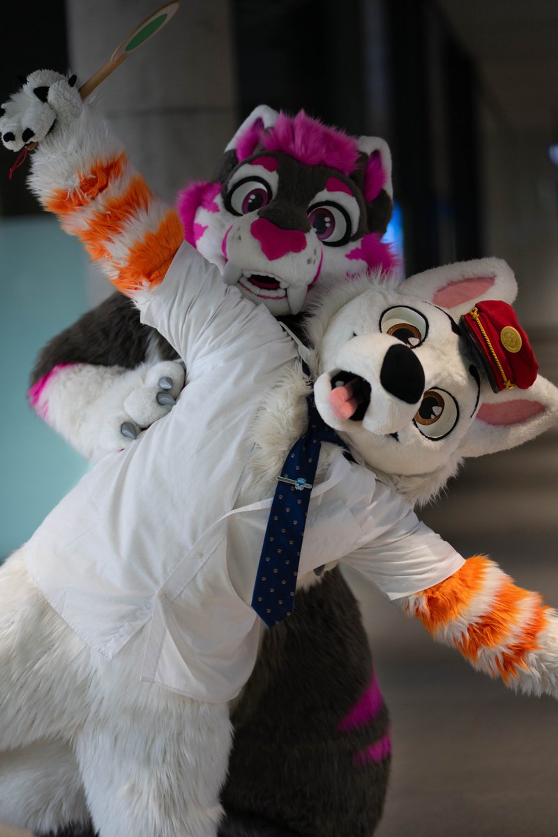 Silliness with <a href="/GranyaTheCat/">🌸Granya🌸</a> ! 😁

📸 <a href="/LickTheProto/">Lick's Photo</a>