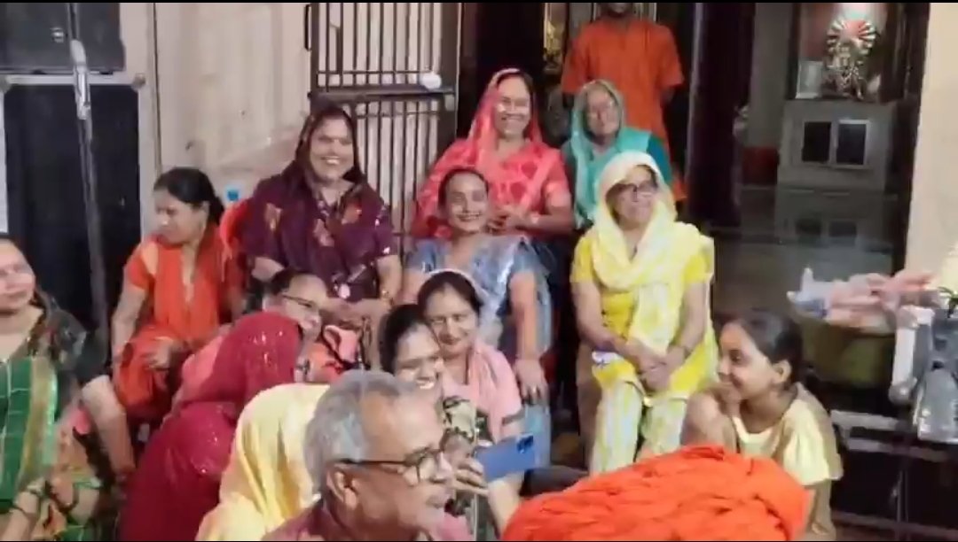 Prof. इलाहाबादी ( نور ) tweet media