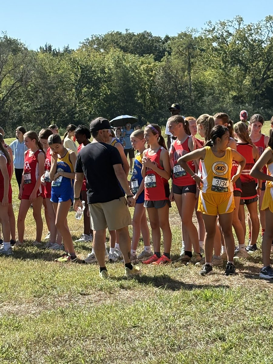 Beautiful morning for a 2-mile run! Good showing by the Creek Runners! <a href="/SCMFalcons/">Stewarts Creek MS</a>