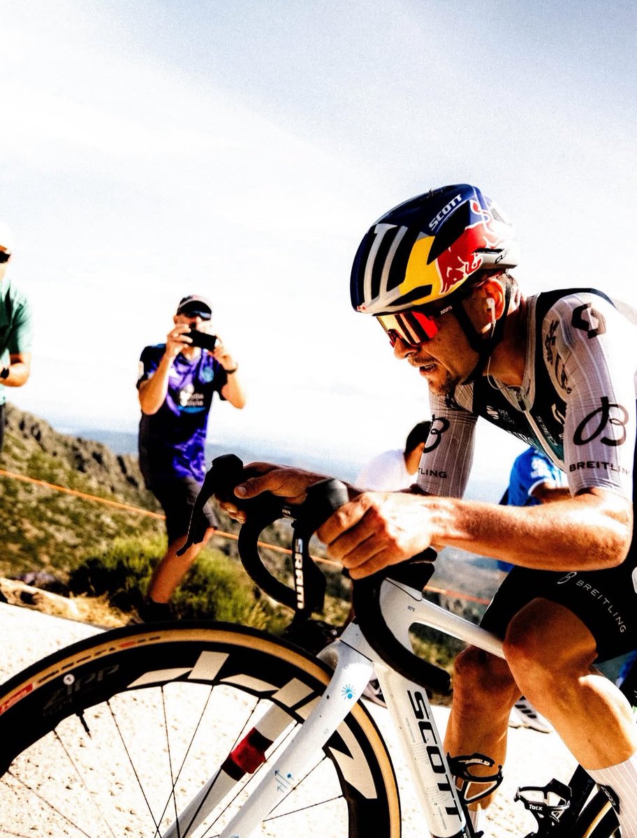 Lukáš Ronald Lukács tweet media