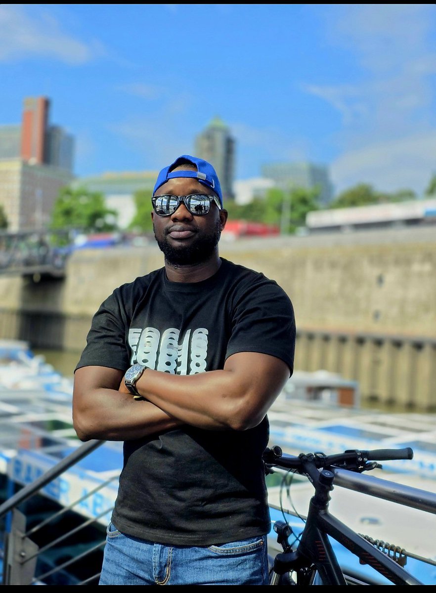 ModouMboob1's tweet photo. What a great way to wrap up the summer activities in the heart of Hamburg, Germany in attendance of the wonderful Cultural Week of Gambia People Union. 

Do not forget to enjoy the free Transfer and great rates with APS International Ltd.

#business https://t.co/ne6k12LQVd