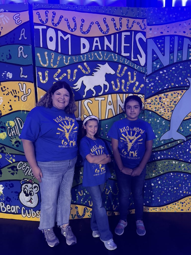 DanielsES_KISD's tweet photo. Some of our Mustangs had the chance to be a part of the @kerrvilleisd TASA/TASB Performance for #txEDCON25! What an incredible way to celebrate the amazing history and things happening in KISD!
#EverybodyisSomebodyatDaniels
#KISDinspires
#KISDisHOMEtoME https://t.co/My32bqFIvZ