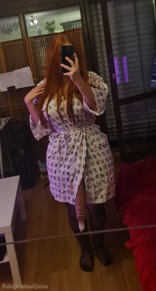 FutaGoddesQuinn's tweet photo. Spread your holes now, mommy is horny~~ https://t.co/YfJWPQhILT