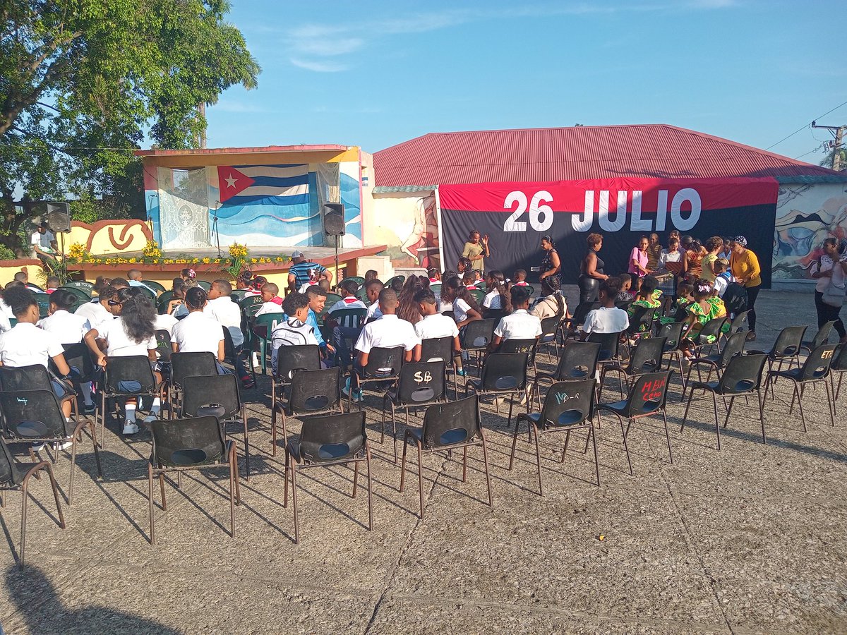 El inicio del curso escolar 2025-2026 en Songo La Maya una fiesta de mucho amor y compromiso <a href="/CubaMined/">MINED</a> <a href="/DiazCanelB/">Miguel Díaz-Canel Bermúdez</a> <a href="/dpestgo/">DGE Santiago de Cuba</a> <a href="/RaulSamon/">Raúl Samón Soto</a>
