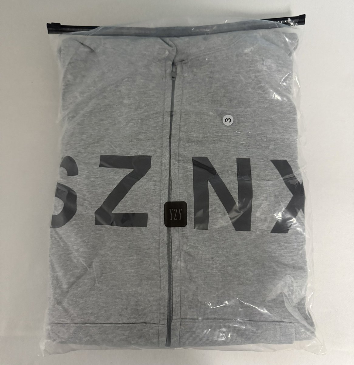 SZNX HOODIE
CHINA <a href="/kanyewest/">ye</a>