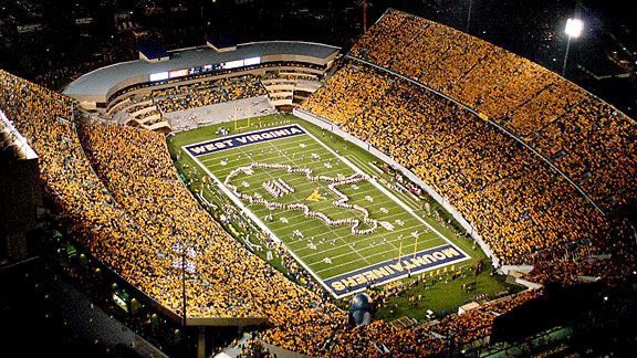 #AGTG After a great conversation with <a href="/CoachRodWest/">Rod West</a> I’m blessed to receive an OFFER from <a href="/WVUfootball/">West Virginia Football</a> 
<a href="/PCC_FOOTBALL/">Central Catholic Football</a> <a href="/CoachLehmeier/">Ryan Lehmeier</a> 
<a href="/BrianDohn247/">BrianDohn247</a> <a href="/ChadSimmons_/">ChadSimmons</a> <a href="/adamgorney/">Adam Gorney</a> <a href="/210ths/">2Tenths Speed & Agility</a> <a href="/ChuckLilli/">Lils</a>
