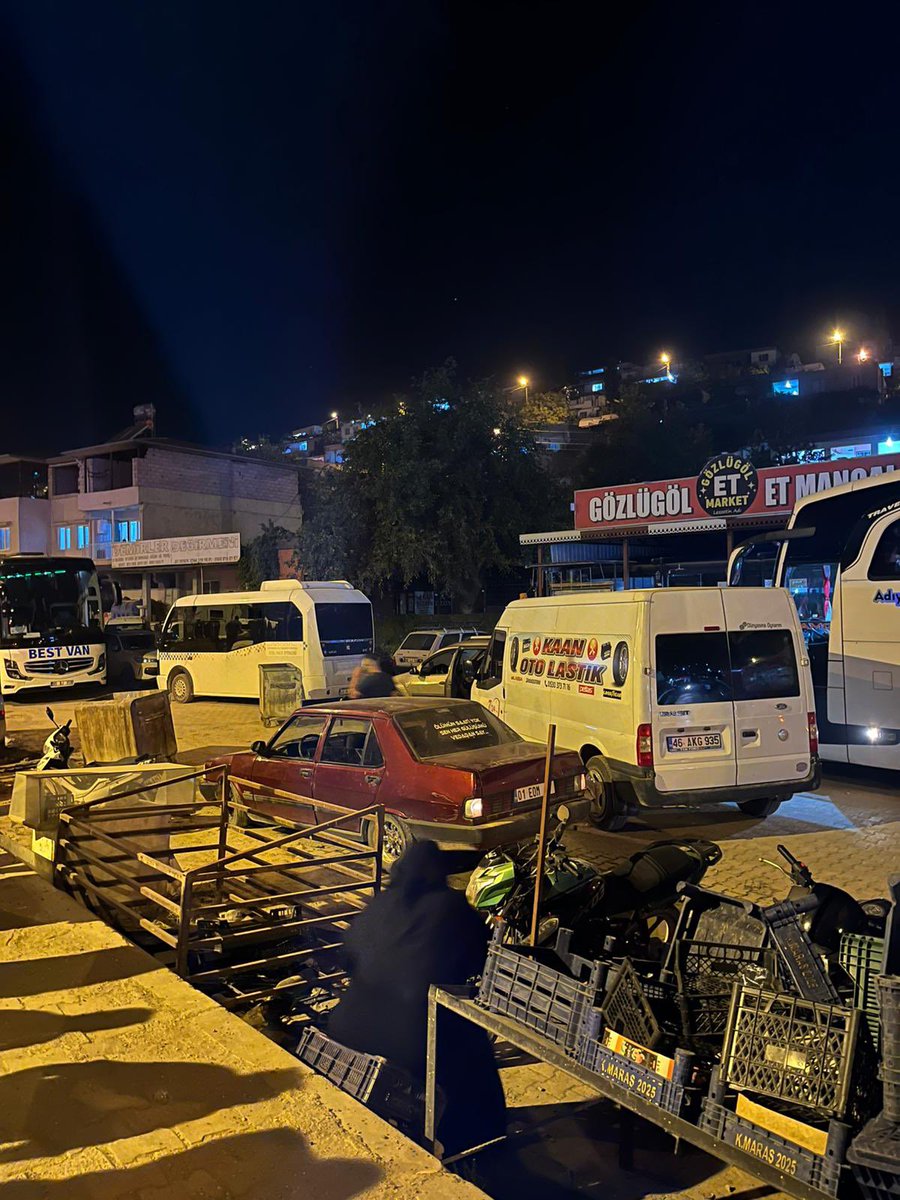 Pazarcık ana yolunda meydana gelen elim kaza sonucu 19 yaşındaki bir evladımızı kaybetmiş bulunuyoruz. Hepimizi derin bir üzüntüye boğan bu olay, aslında yıllardır dile getirdiğimiz bir gerçeğin acı bir sonucudur: Pazarcık’ın acilen çevre yoluna ihtiyacı vardır.

Defalarca