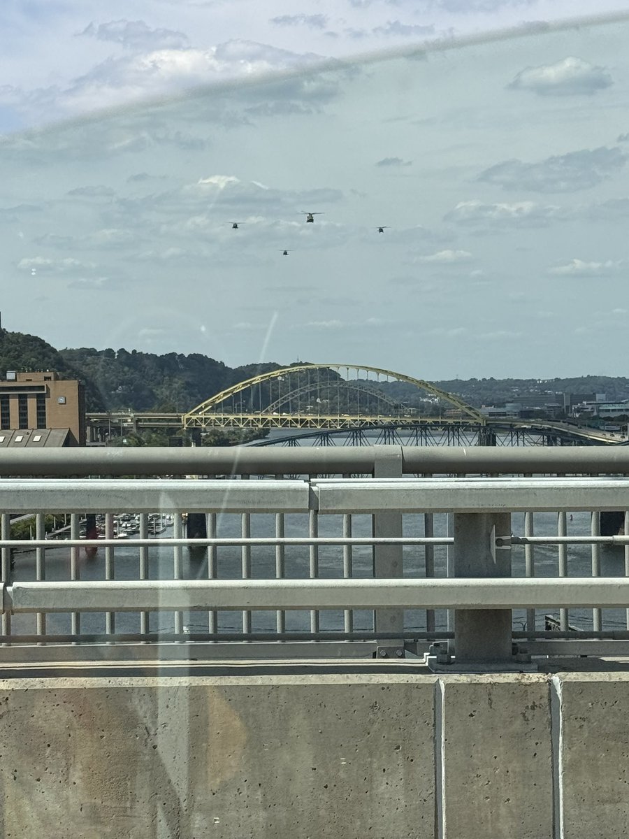 Jules_Conc's tweet image. Is the national guard in Pittsburgh??