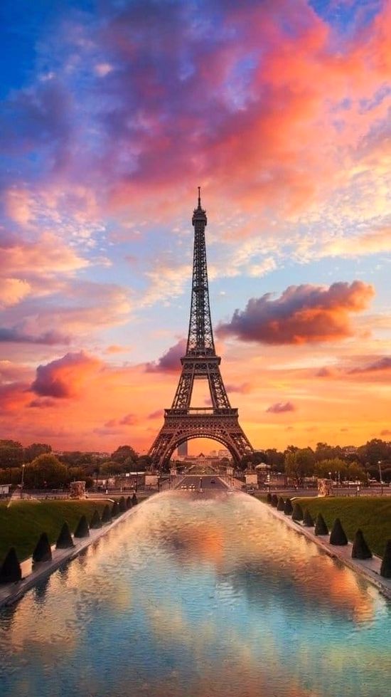 jones_ruby9888's tweet image. Paris France