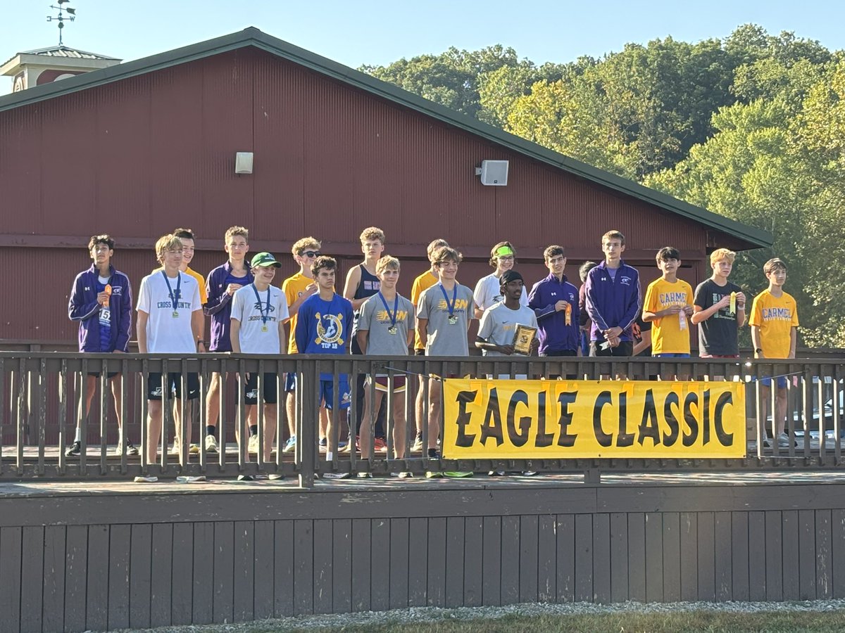 bhssxctf's tweet image. Frosh/Soph squad place 4th at the Eagle Classic today.  Oliver Moore (15), Daniel Damico (16), Joseph Arnold (22), and Ben Simon (25), make the podium, and joined by Kyler Pitkin (27), Ricky Eakin (31), Harper Smith (34) in the team scoring!  @BHSS_Athletics