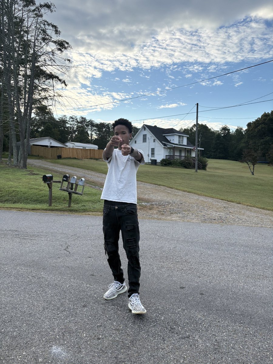 qrxckem's tweet photo. 🥶 #Growth #follow #classof2026 #viralpost #support https://t.co/vMlQNZbaCQ
