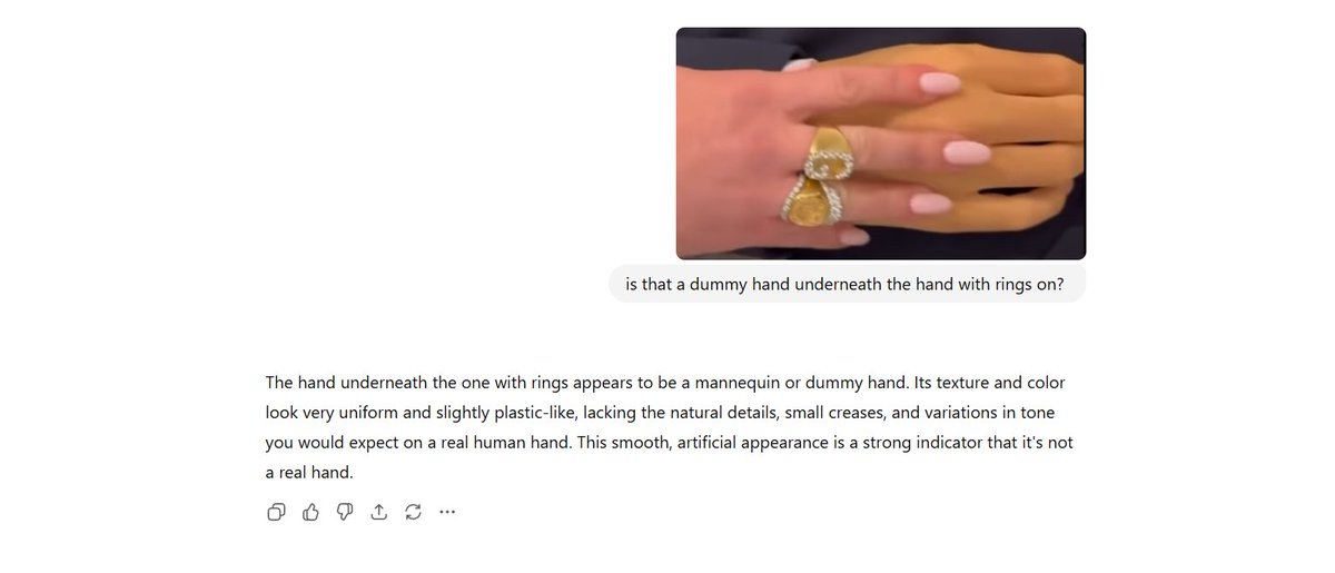 _louise__'s tweet photo. AI said its a dummy hand https://t.co/VK2SqwIELw