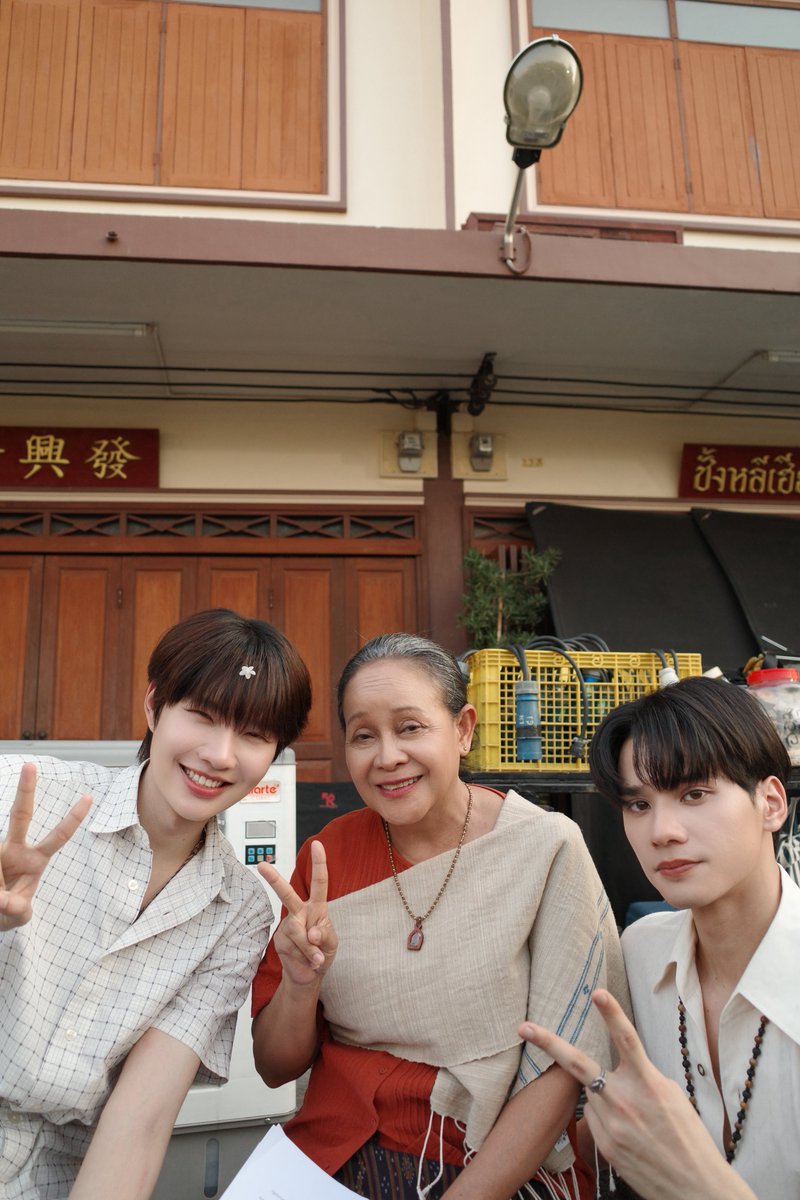 ฝากทุกคนรีวิวน้องเขม EP นี้คนละเม้นท์สองเม้นท์หน่อยได้ไหมครับ อยากเก็บไว้อ่านครับปุ๋ง

Khemjira The Series EP6
#เขมจิราต้องรอดEP6