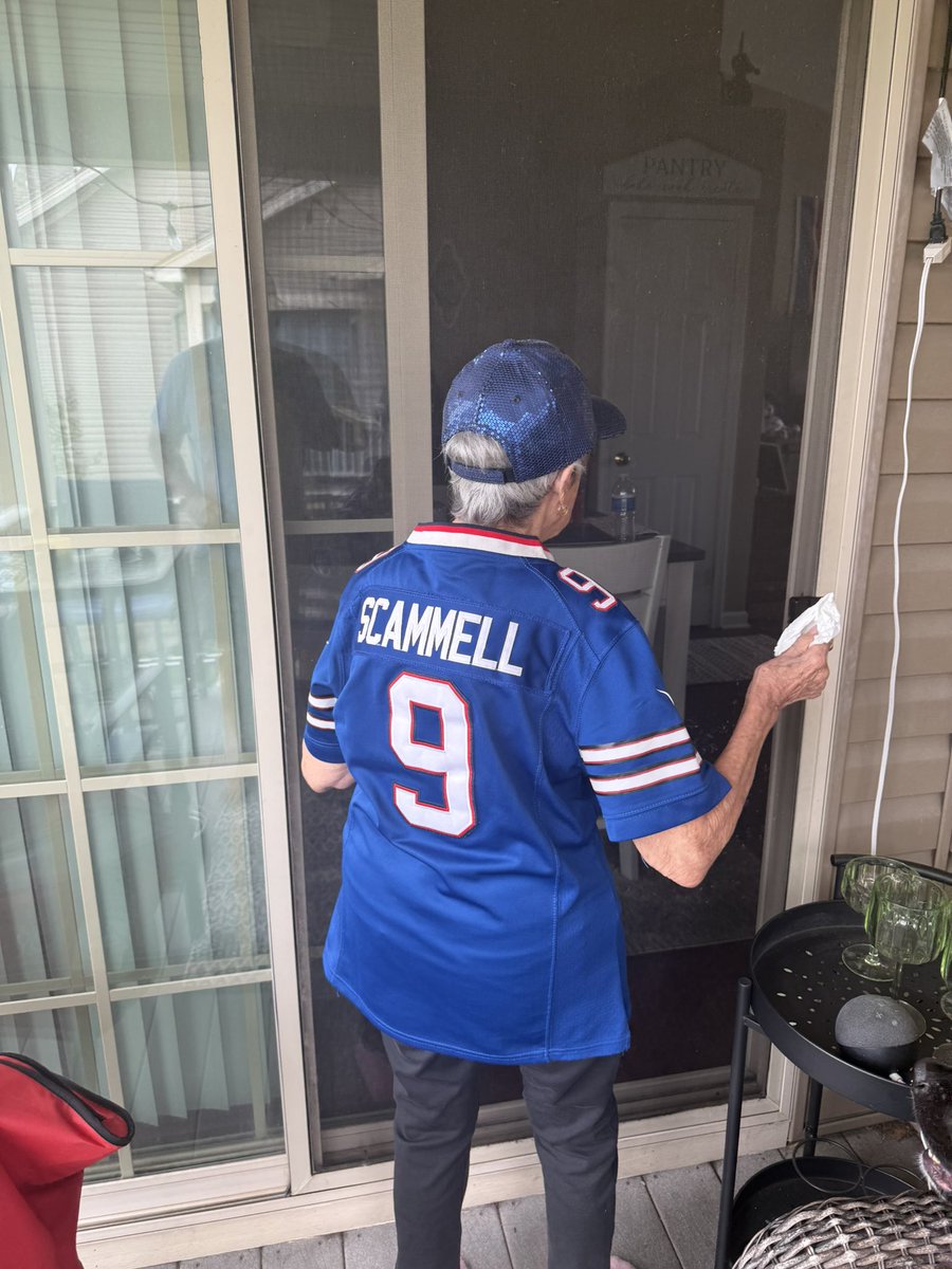 kandi0913's tweet photo. Happy 98th Birthday to our Mama loving her new Bills hat and her Bills Jersey Go Bills! @BuffaloBills https://t.co/lwBzNTe7Dl