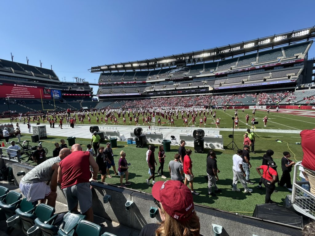 Had a amazing time at temple today thank you for the invite <a href="/CoachChiTUFF/">Malachi Timberlake</a> 
<a href="/senecafootball/">Seneca Football</a>
