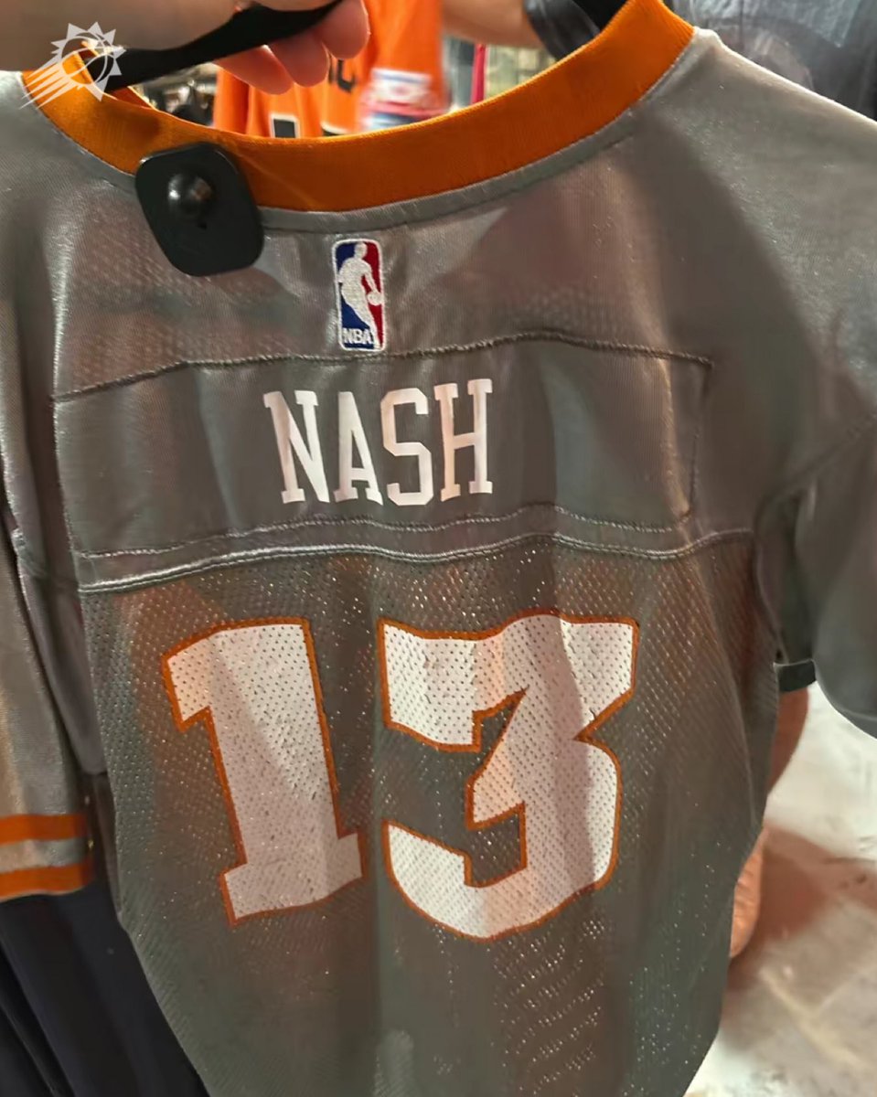 Suns's tweet photo. Weekend attire. https://t.co/rN31zFNKac