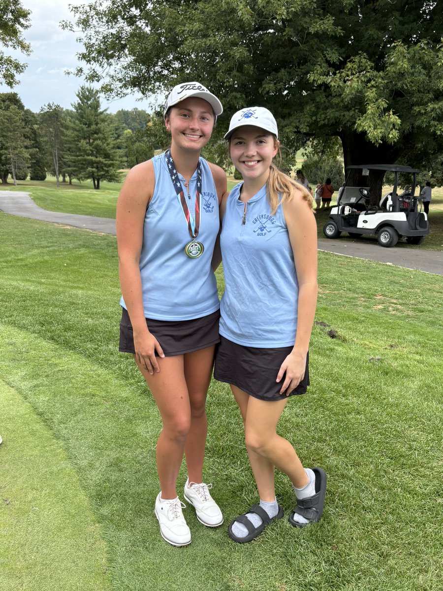 Girls golf had their conference match at Arbor Crossing today. The team finished 4th and Kahlen finished 6th in the conference. Beyond proud of her. 💙💙