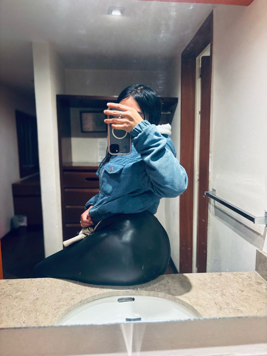 azu95834's tweet photo. Disponible 

🔞Tengo 20 Años 🔞

Ⓜ️Línea del metro azul y 3Ⓜ️

⁉️Otras lineas o estado (Extra)

‼️Acceso a puerta trasera(Extra)

Clanal:
https://t.co/pP79Ag1iKH https://t.co/d4ZETkRaKT
