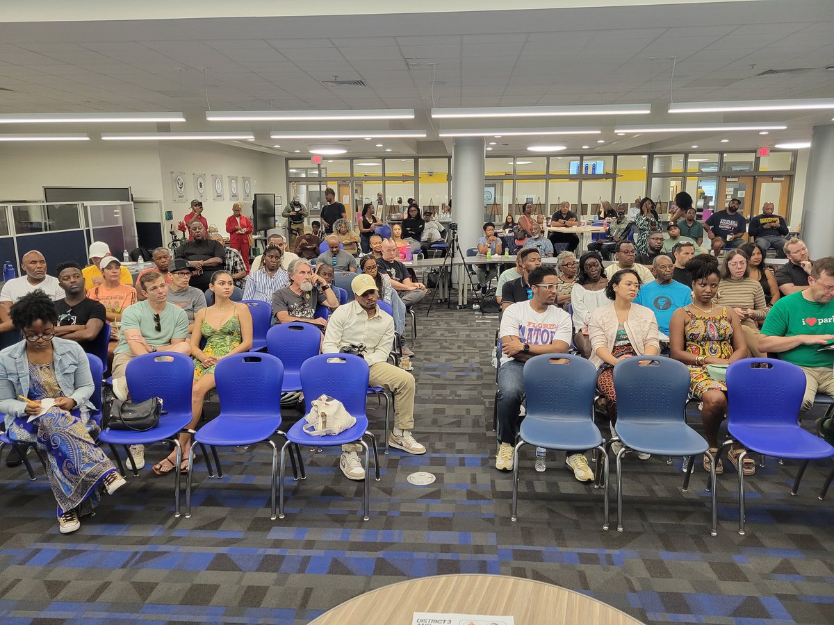 Felicia Moore tweet media