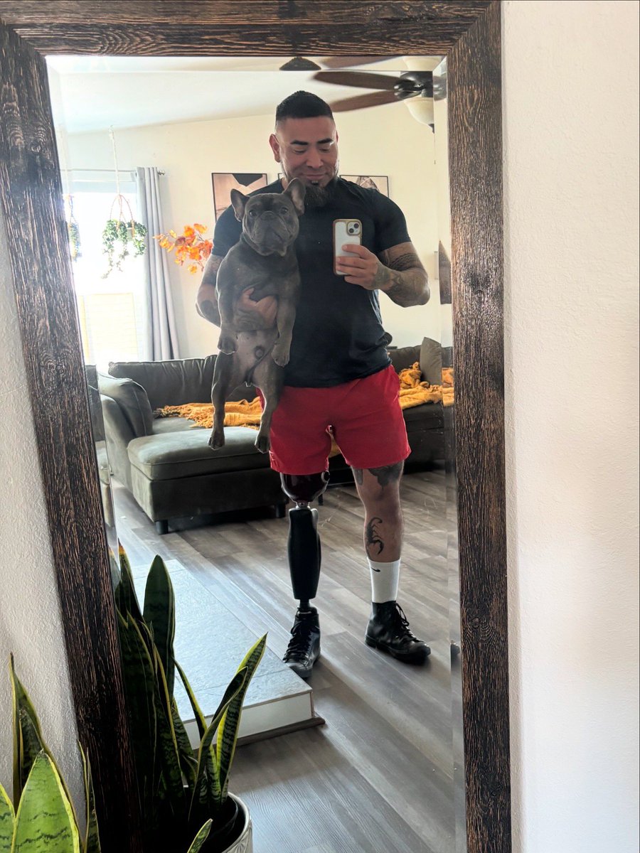 Bionicguy21's tweet image. My handsome boy