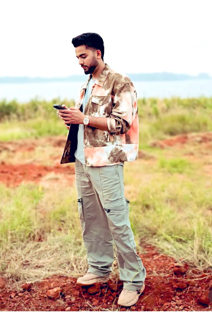 King 👑🔥 

HAPPY BIRTHDAY ELVISH

#ElvishYadav #ElvishArmy