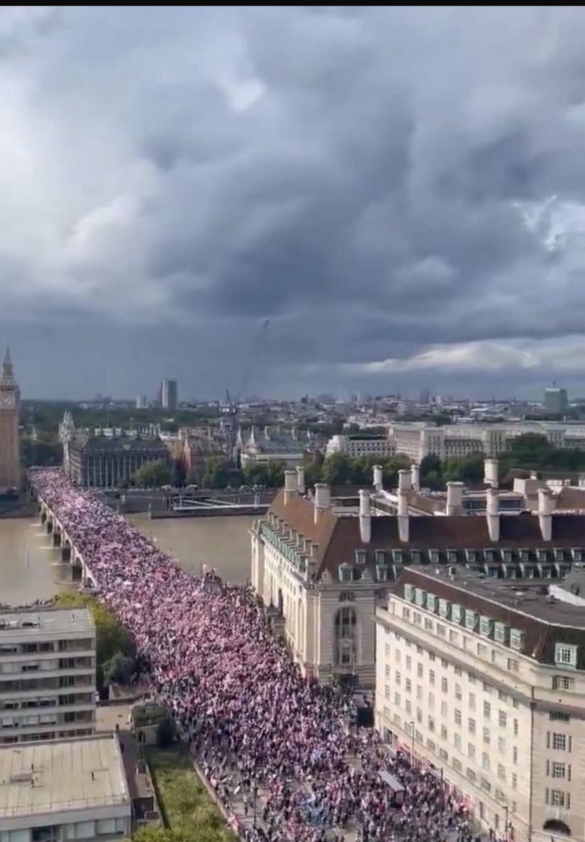Britain is awake 🇬🇧
