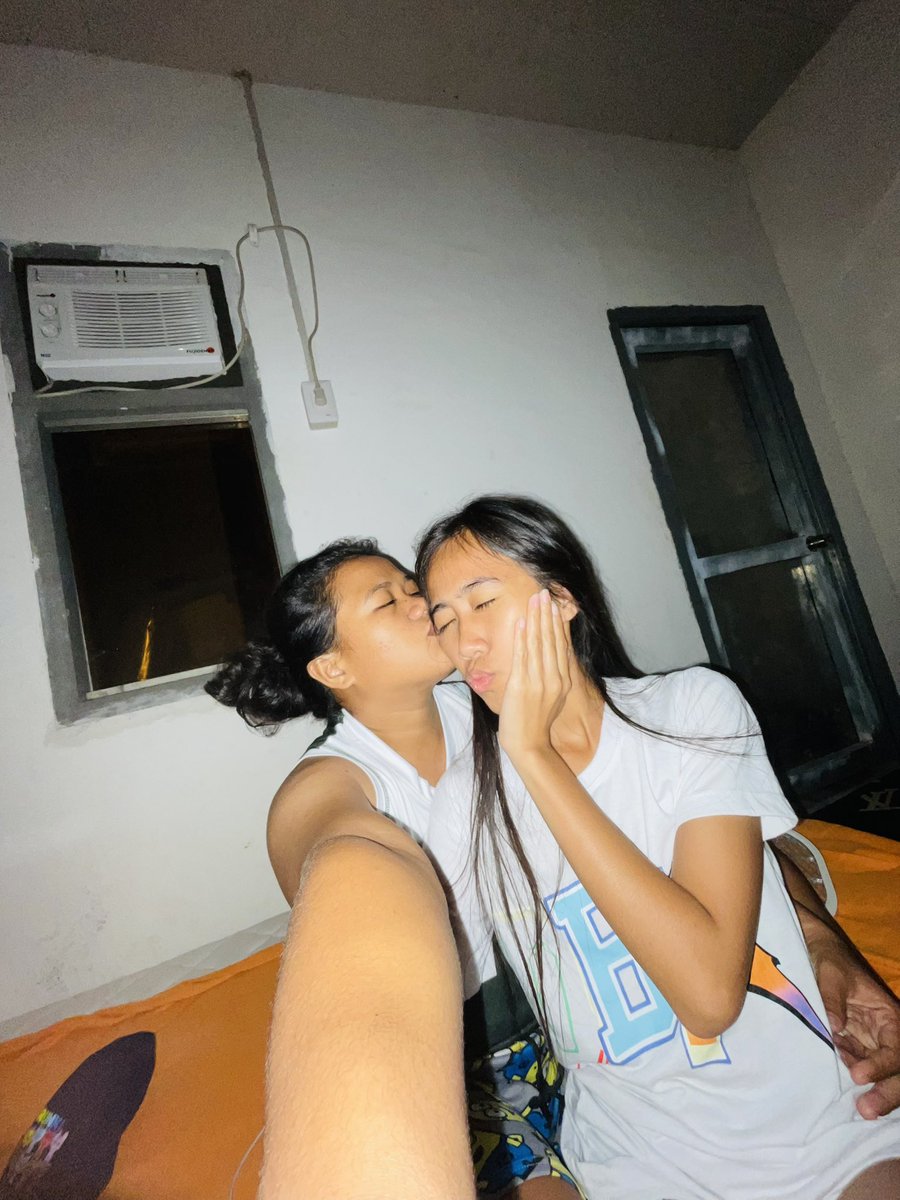 _arliee's tweet photo. Happy 6th Anniversary Lalab kooo mwaaa😘🥰 https://t.co/2L44WkSWzJ