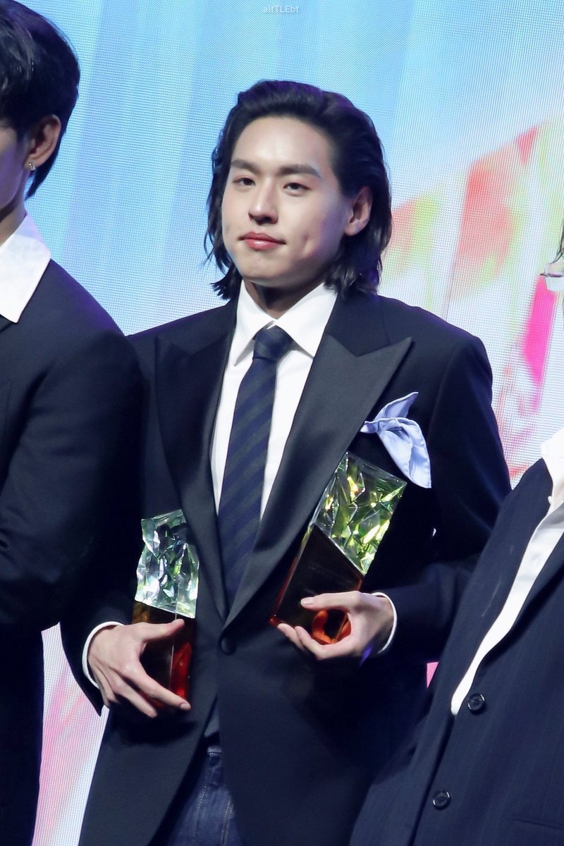 altTLEbt's tweet photo. มีเยอะ ถือยาก 55555555555555555555555555555555555555555555555555555555555555555555555555555555555555555555555 https://t.co/3EJSB4WUOC