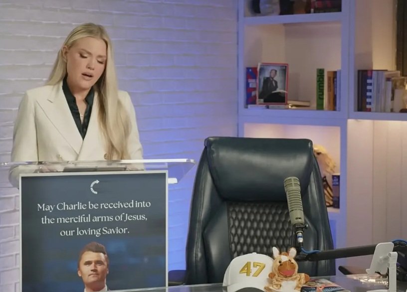 Tyler Robinson 22 old  linksextreme

Die Menschen fordern die Todesstrafe für den Mörder, viele wollen auch, dass die Strafe ohne Gnade vollstreckt wird.
#CharlieKirk #News #Horror #fyp #horrortok #unheimlich #horrorstory