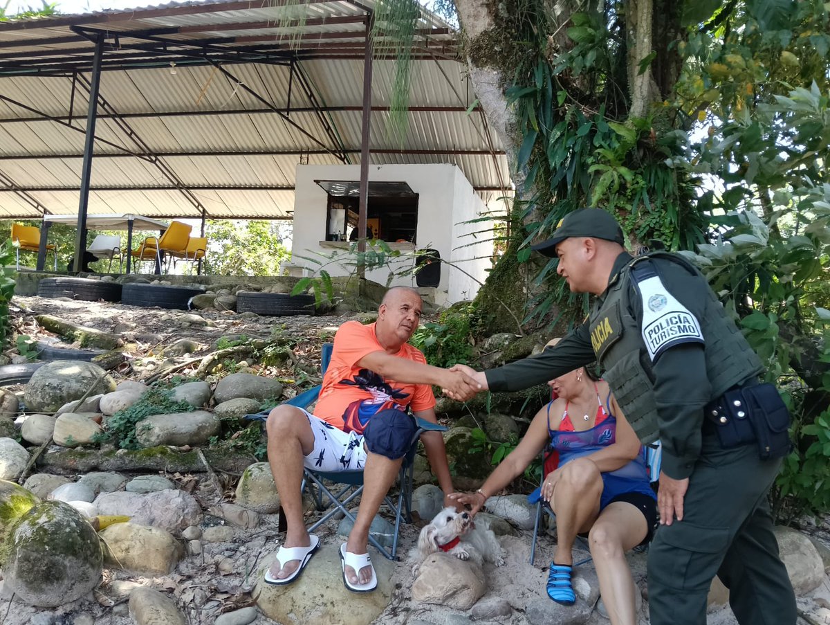¡Disfruta del Río Humadea con seguridad y respeto! 🌊👮‍♂️ 

Acompañamos a turistas nacionales y extranjeros, brindando recomendaciones para un turismo seguro y amigable con el medio ambiente.🌿

#TurismoSeguro