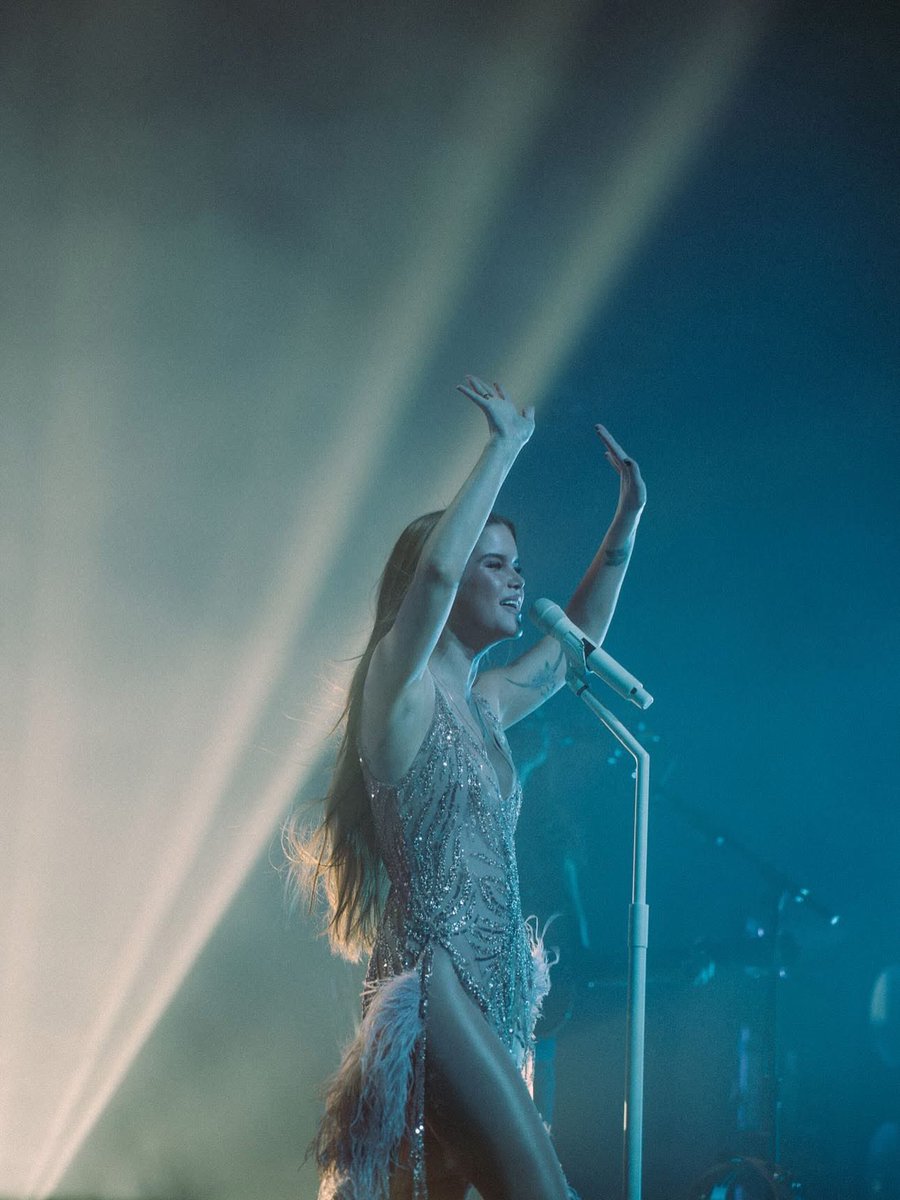 MarenMorris's tweet image. V I E N N A , V A

what a stunning venue, plus y’all packed the place out for us. we got to play with puppies, see some family and fill our cups. thank you Wolftrap for taking such great care of us. we can’t wait to come back. 🤍