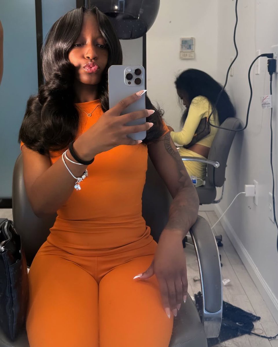 pr3ttybrowniee's tweet image. So inlove with myself 😮‍💨🔥