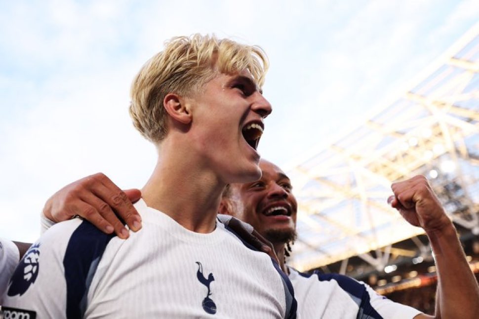 xAlexTHFC's tweet photo. What. A. Player.

🇸🇪⭐️ https://t.co/CmwQG3u8vB