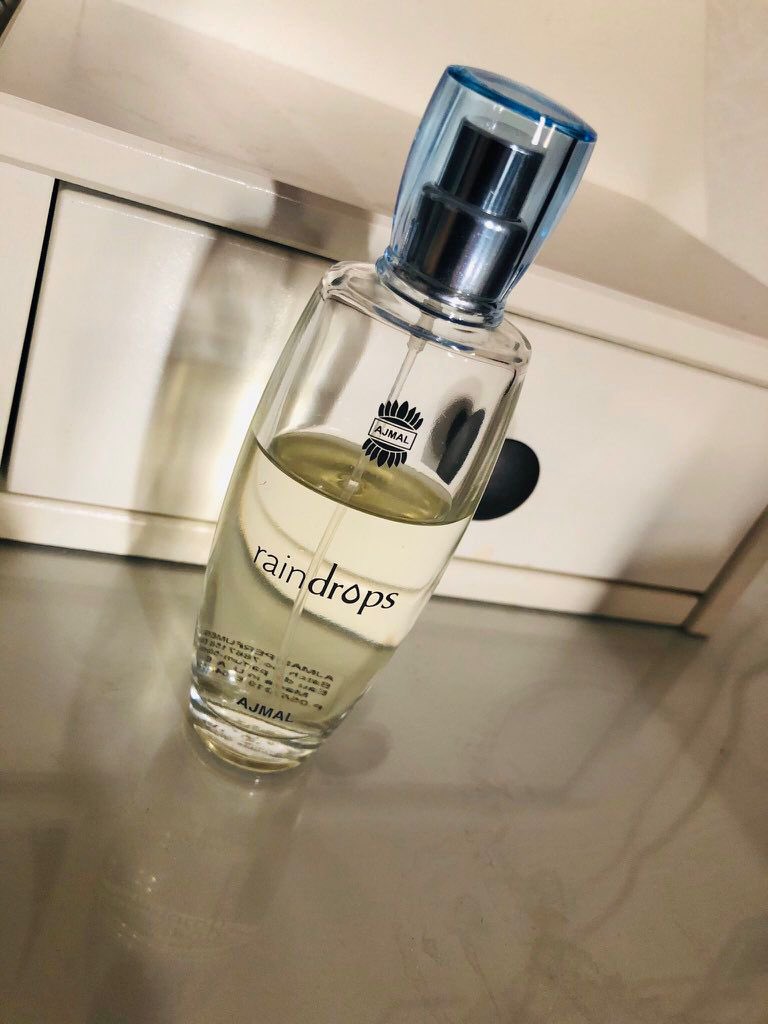 فيه عطور أسعارها رخيصة بس ريحتها وثباتها يجننون، ومن ضمنها هالعطر من “أجمل”، صراحة خطير وثابت وسعره مناسب وينفع للجنسين 

يلا شاركوني عطوراتكم اللي أسعارها حلوة وروائحها رهيبة!