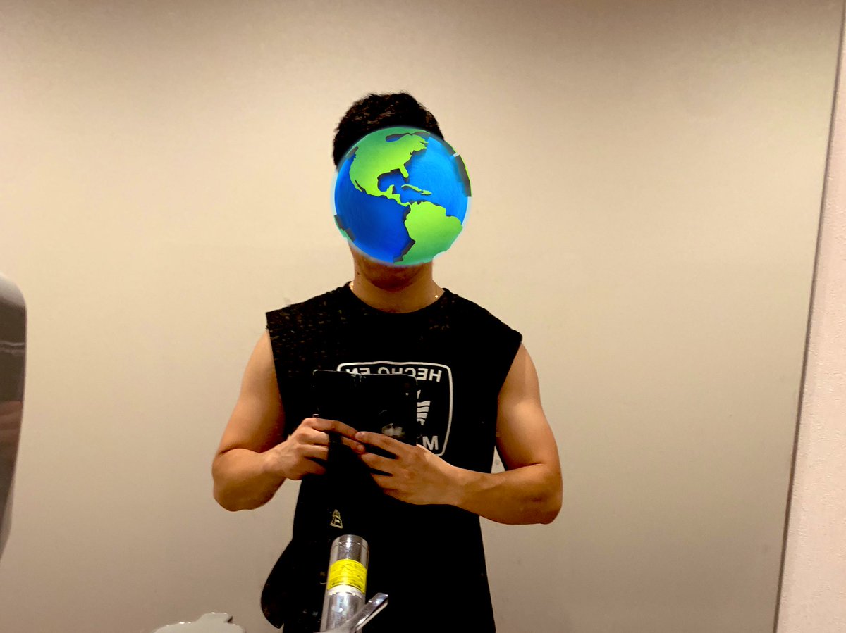 昨日は胸トレでしたが
夜寝てる間に腰を痛めた模様。

今日の腕トレはお休みです😭

#育児
#筋トレ
#筋トレ好きと繋がりたい