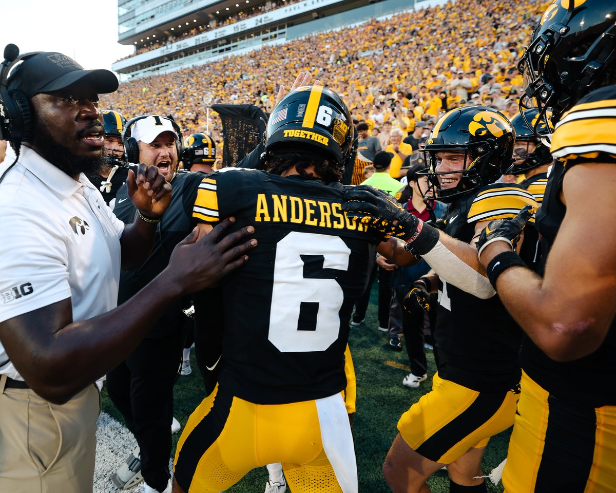 The Iowa Hawkeyes tweet media