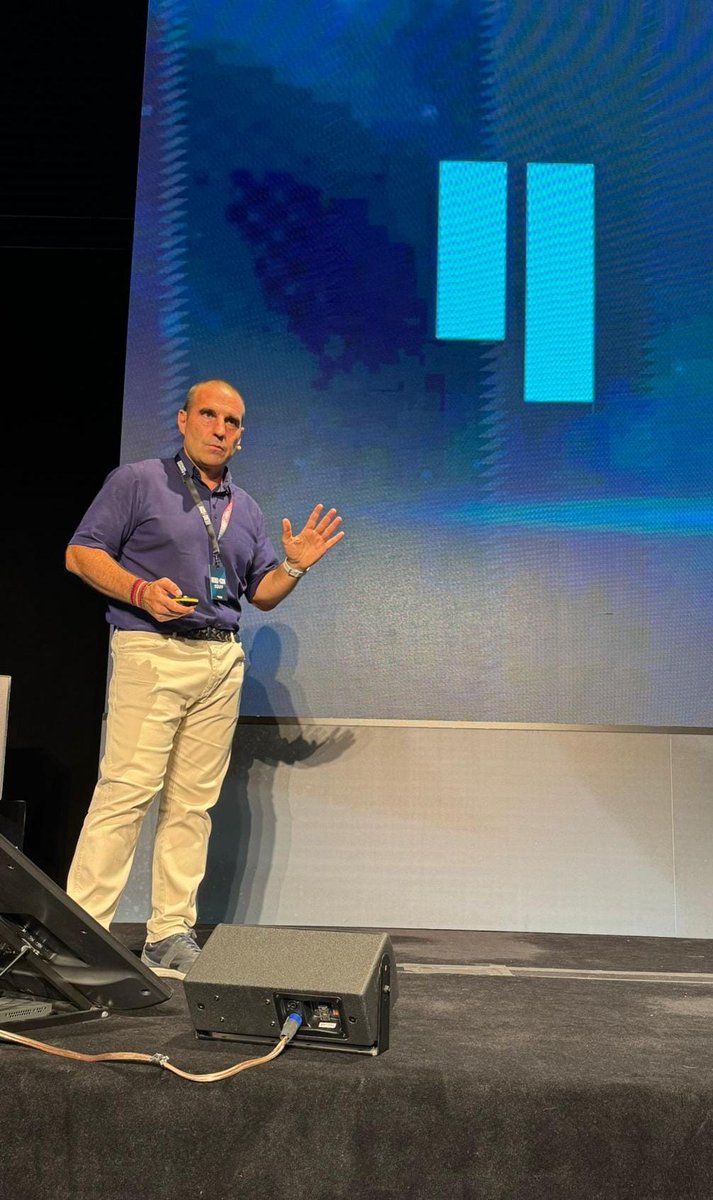 Time to talk about <a href="/_Qubic_/">Qubic</a> AGI and 🧠in HeroCon convention. Thank you very much to Learning Heroes for their trust in my work! <a href="/Learningheros1/">Learning Heroes official</a>