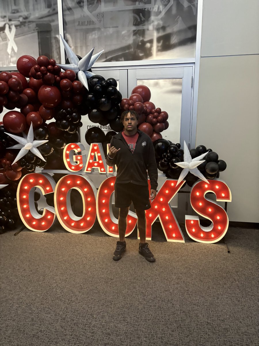 Gameday recruiting visit <a href="/GamecockFB/">South Carolina Football</a> and <a href="/UofSC/">University of South Carolina</a> looking forward to a great game tonight against <a href="/VandyFootball/">#9 Vanderbilt Football</a> <a href="/WelcomeHome/">Luna</a> <a href="/GaffneyFootball/">Gaffney Football</a> <a href="/fishN_Kev/">Kevin Phillips</a> <a href="/DFO_AJ/">Andrew Foster Jr.</a> @RivalsFriedman @RivalsWardlaw  <a href="/BALLERSCHOICE1/">BALLERS CHOICE LLC</a> <a href="/ShawRoderick/">Coach Rod Shaw Jr</a> <a href="/SadeMarie00/">Sade' Garrison</a>