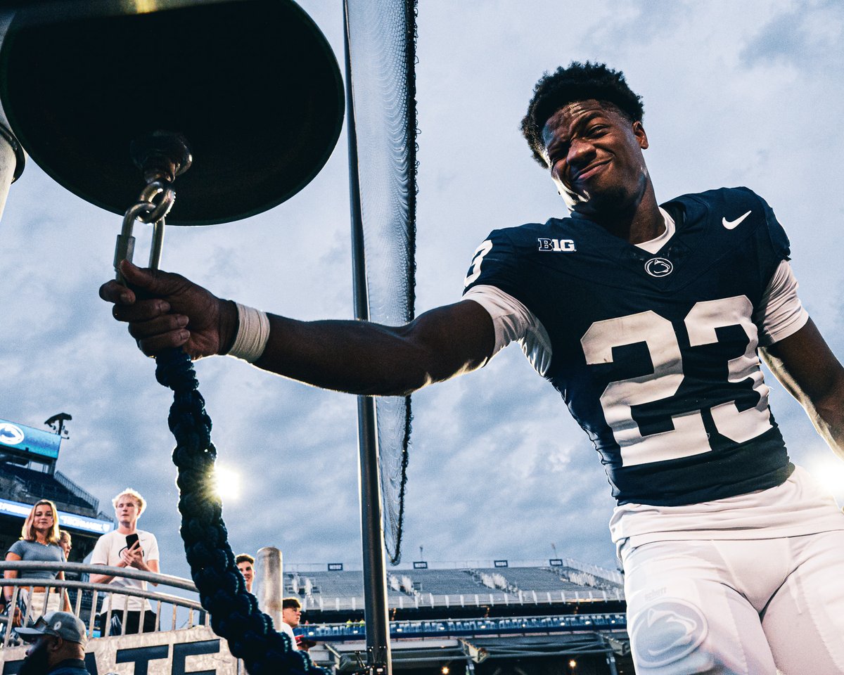 GoPSUsports's tweet photo. sweet victory 🔔

#WeAre https://t.co/9ajrmRLx8E