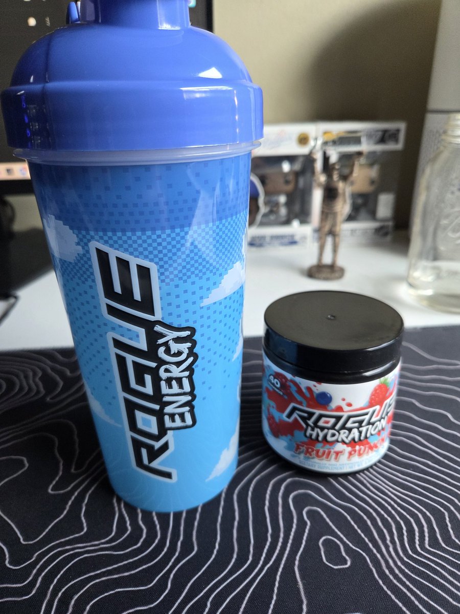puckify2x's tweet image. Thanks so much for sending this out❤️ Use code VTP10 for 10% of your orders at @RogueEnergyGame