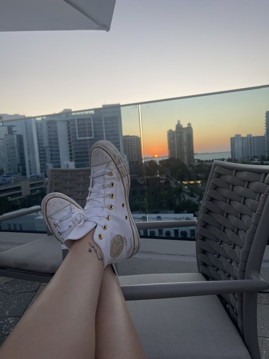Sunset at a rooftop bar with sub funded drinks 😇