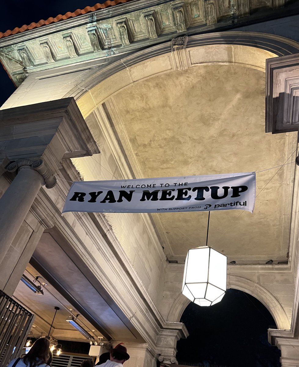 Ryan Hoover tweet media