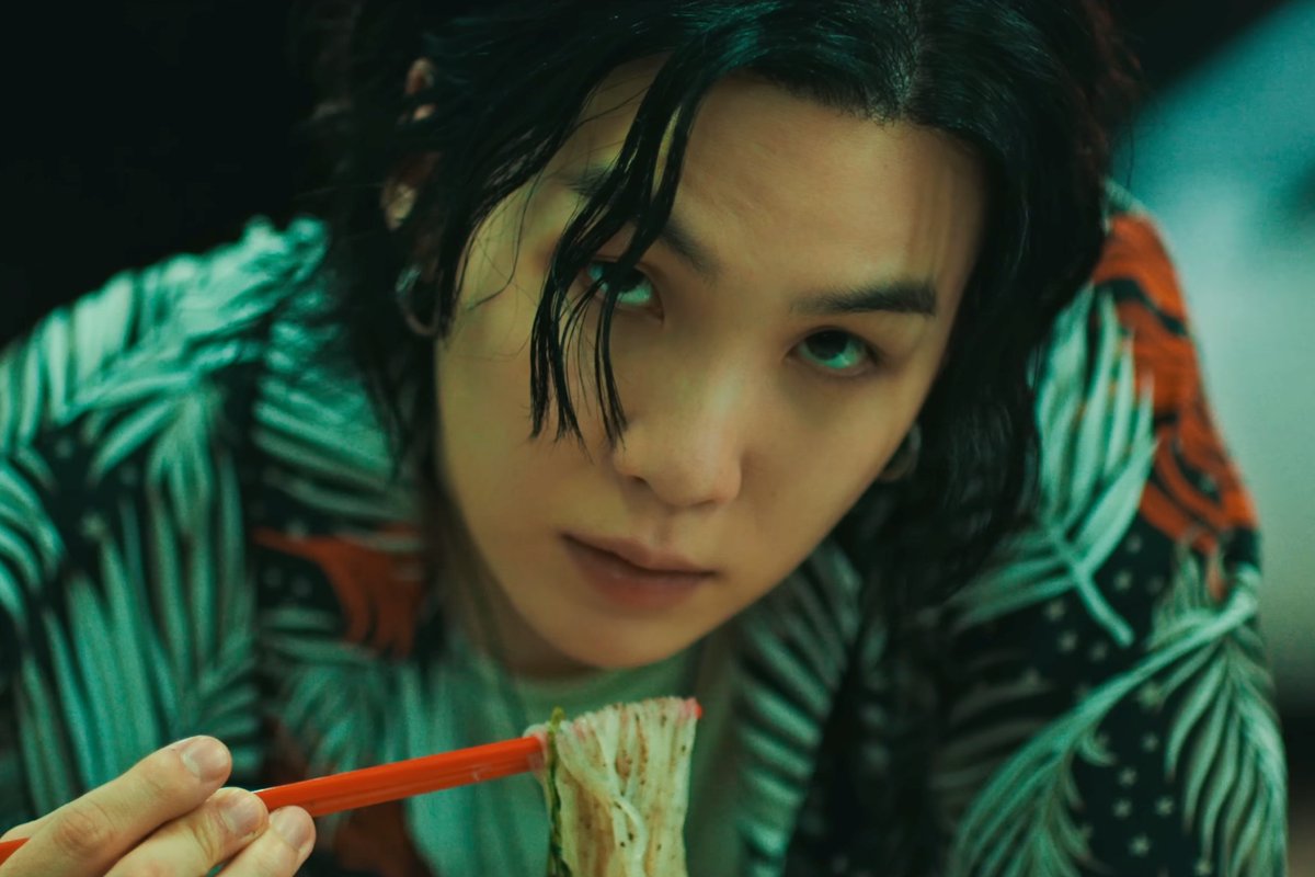 BTS' #Suga's "Haegeum" Becomes His 3rd MV As #AgustD To Hit 100 Million Views #Haegeum100MViews
soompi.com/article/177378…