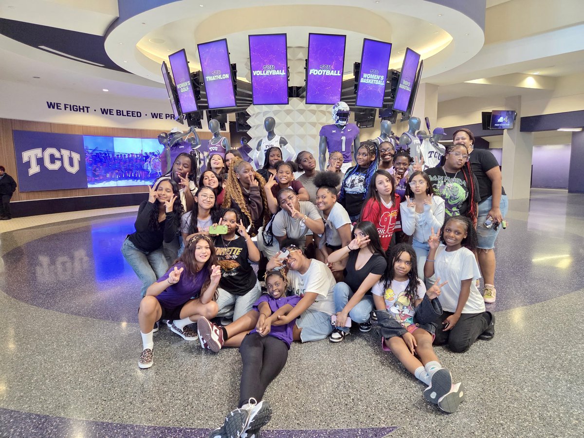 Leadership Academy at Forest Oak tweet media